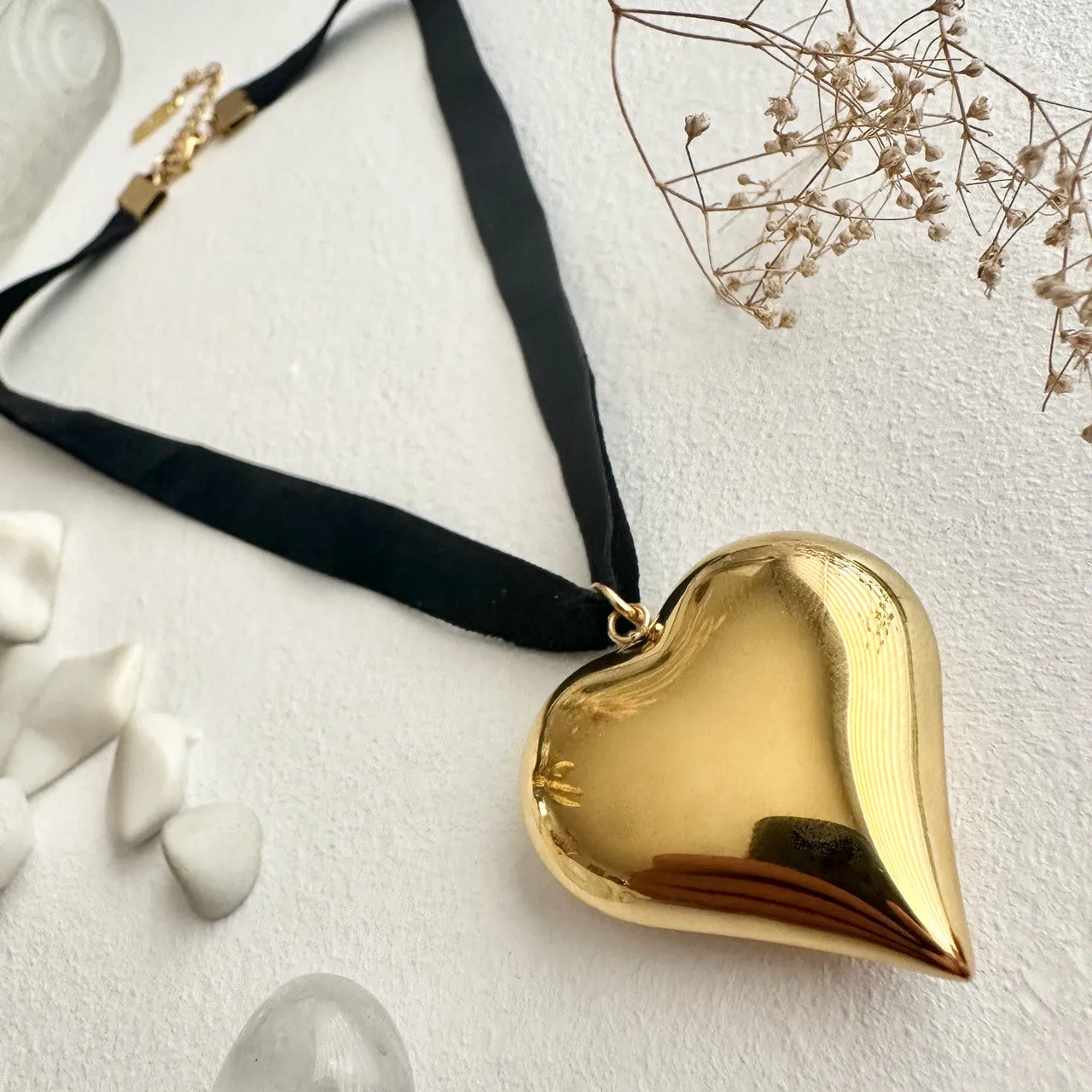 Velvet Heart Choker Necklaces